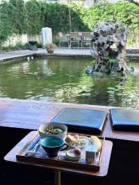 為了這扇窗，我特意來華德里一趟。