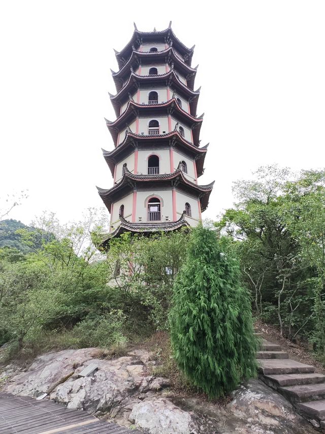 萬安塔。