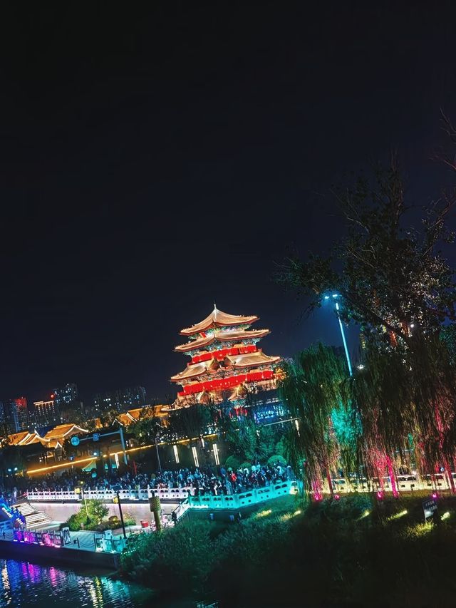 滄州南川樓的夜景，依然如此美麗