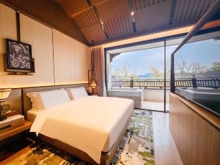 Guiding Root Hotel! Nice to meet you. 