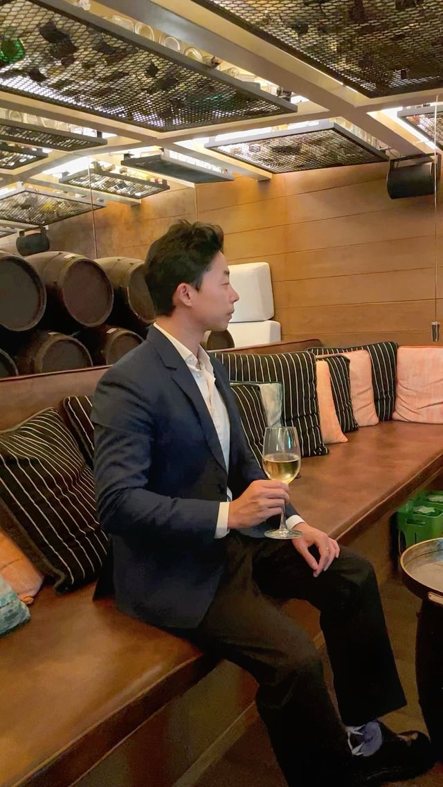 曼谷河濱復古餐船｜Sirimahannop