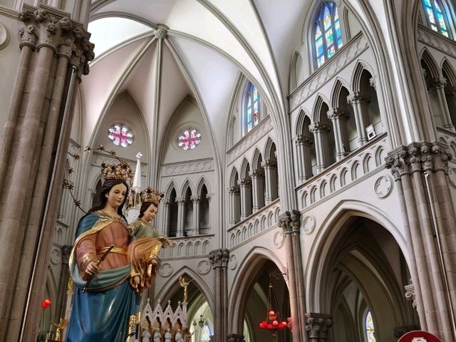 St. Ignatius Cathedral of Shanghai: A Hidden Gem of the City ⛪🌆