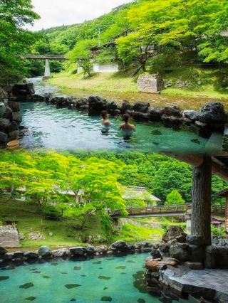 Experience the ultimate romance of a Japanese hot spring getaway at Osawa Onsen Sansuikaku.