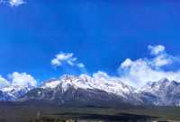 玉龍雪山封神酒店 – 日照金山絕了