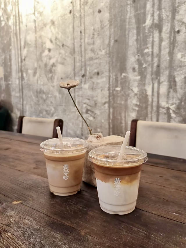 Afternoon coffee in Shapingba, Chongqing