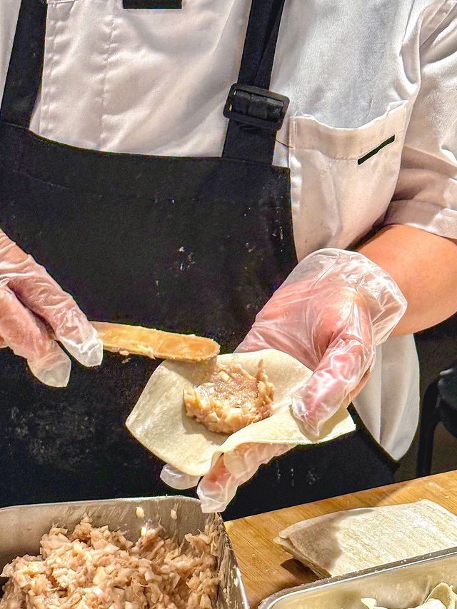 坐穿地鐵都要嚟南京西路食嘅獨特雲吞店