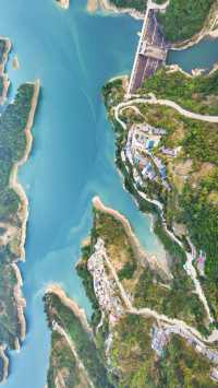 五指山初保村｜海南黎族嘅船形屋