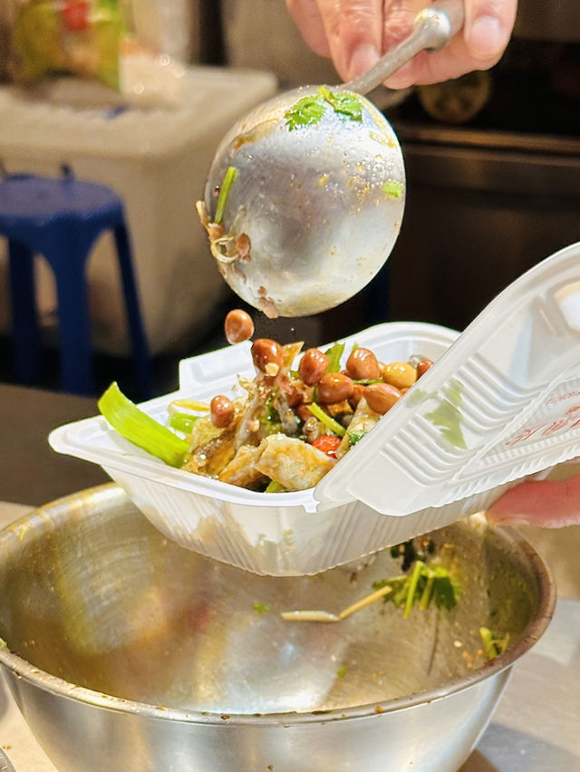 在永慶坊‼️老廣都吃過的拌魚皮🐟