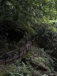 成都周邊徒步秘境｜天台山彩虹瀑布