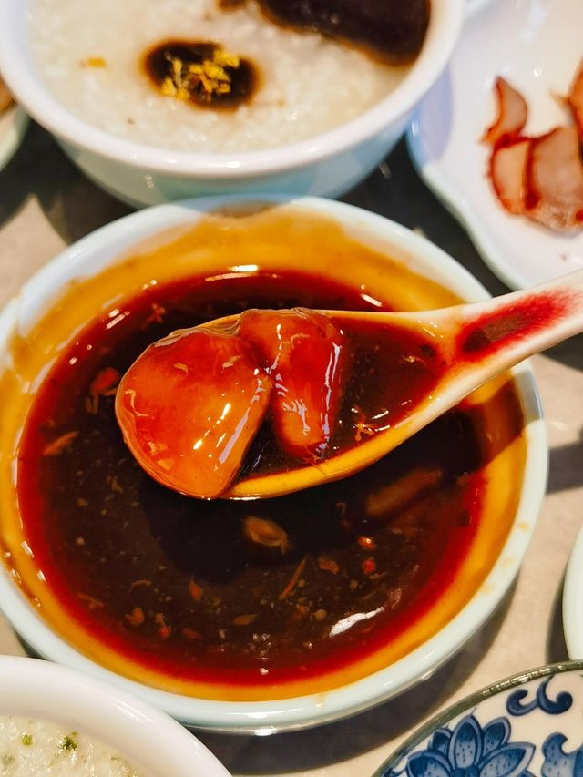 湖南路終於揚眉吐氣！呢間店真係勁爆！  
好耐冇見嘅雞鳴大肉包又返嚟啦！