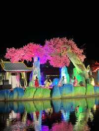 以為迪士尼夠好玩了，直到我來了這裡… 被今年全新升級的仙俠主題驚艷到——這不就是中國版“迪士尼”嘛