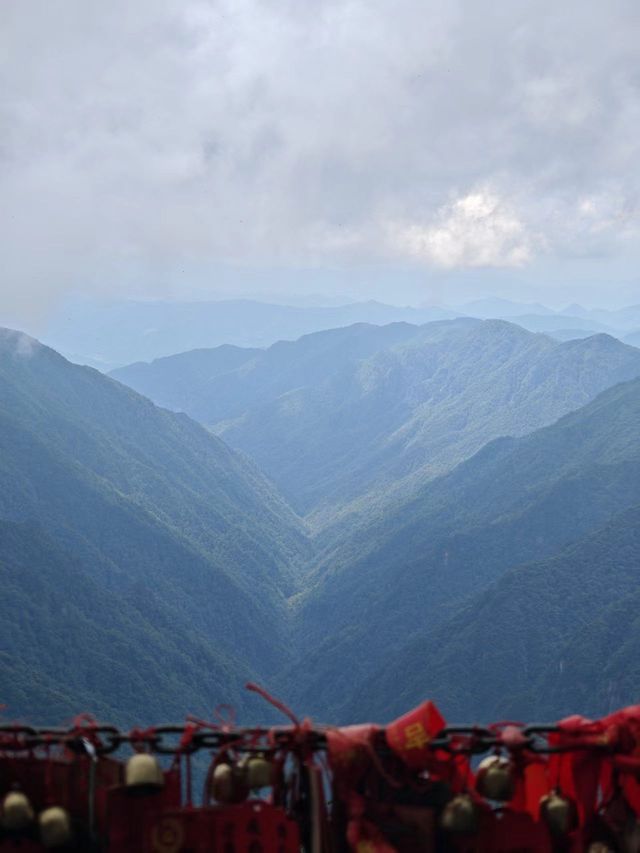 贵州梵净山一日遊——西上東下全程徒步路線