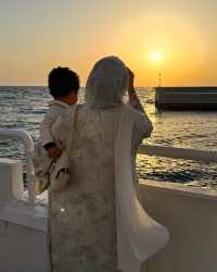 Di Kota Ini, Laut Merah adalah Jiwa yang Bernyanyi 🌊🎶