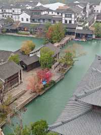 古鎮晨寐，塔上獨醒！