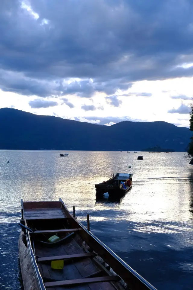 Lugu Lake Sunset Ceiling｜The Dusk at Goddess Bay is So Beautiful It Leaves You Speechless