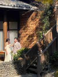 這裡住宿真喜慶啊!每天都有新人來拍照