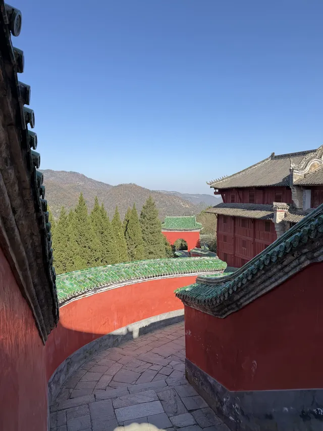 爬武當山已回/現在的腿已經不是自己的腿