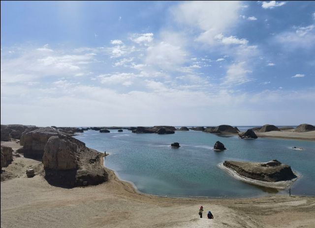 烏素特水上雅丹行記 烏素特水上雅丹行記