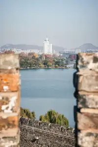 在明城牆解放門,我拍到了最金陵的秋天!
