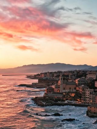 A day in Genoa: An old harbor dream, burnished by time
