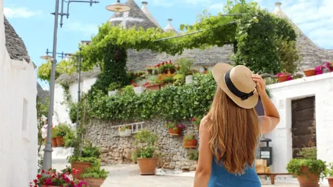 สำรวจอุทยานแห่งชาติอัลตามูร์ฮาและเมืองอัลเบโรเบลโล — traveler post in ปูลยา