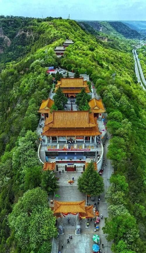 Located atop Huishan Mountain in Jingchuan County, Pingliang City, Gansu Province, the Wangmu Palace is the birthplace of the Xi Wangmu (Queen Mother of the West) culture. Originally built in the Han Dynasty, the palace is nestled against green mountains, its pavilions painted in vermilion. Behind the palace...
