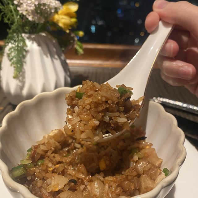 101樓用餐初體驗，香港最高摩天大樓，邊食晚餐變俯瞰維港