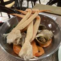「佐敦逸東酒店餐廳」：美食區域多樣，適合拍照