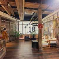 M Boutique Station 18