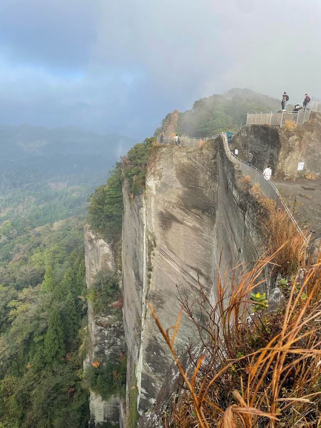 千葉県・鋸山で神秘的な世界へ