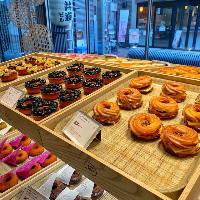 這家充滿設計感的冬甩cafe｜koedonuts