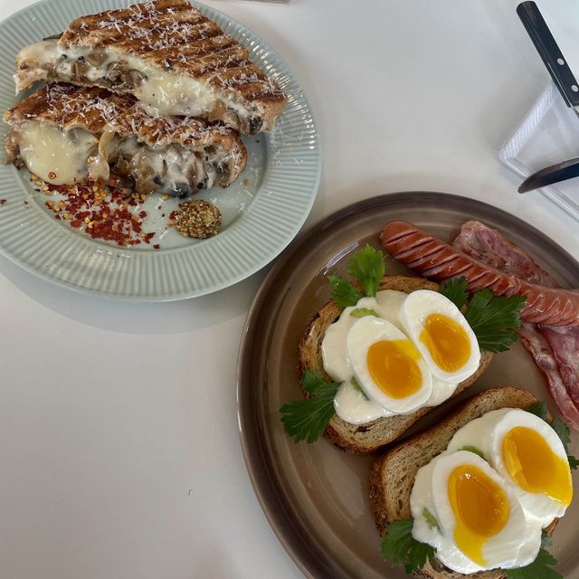 동편마을 카페거리에서 브런치 “아톨”