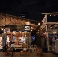 The One Ratchada ตลาดนัดกลางคืน ใกล้รถไฟฟ้าใต้ดิน