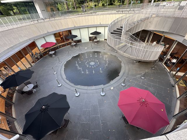 東京・四谷。迎賓館に立ち寄ったなら『迎賓館赤坂離宮前休憩所』で休憩しませんか？