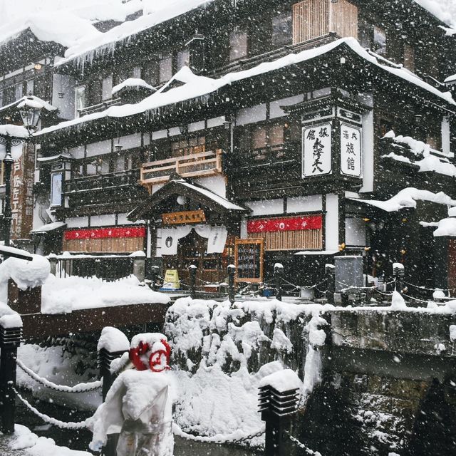 หมู่บ้านน้ำพุร้อนโบราณสุดคลาสสิกของญี่ปุ่น ❄️🇯🇵