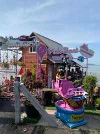 Pink boat ขนมจีนสีชมพู