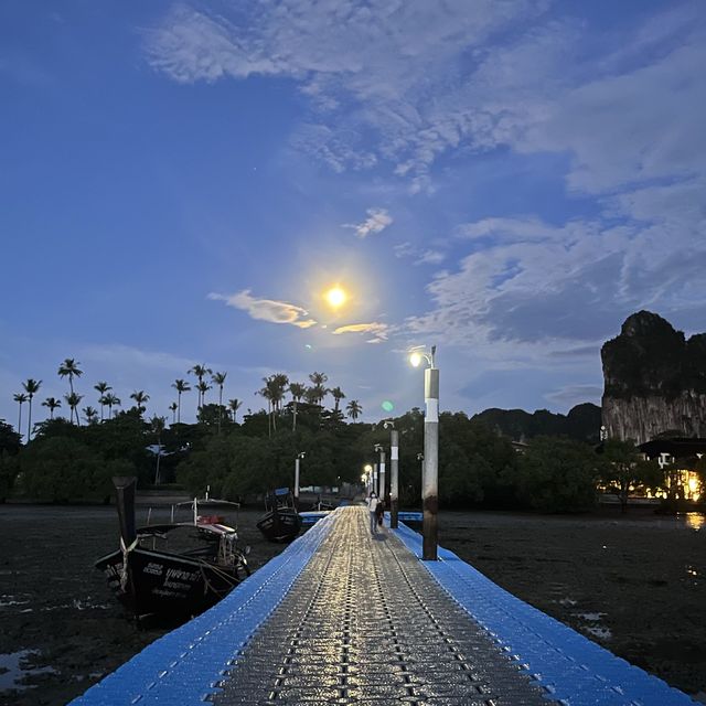 Avatar Railay Resort สักครั้งในชีวิตที่ไร่เลย์📍