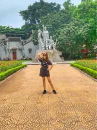 Roaming Hoan Kiem Lake