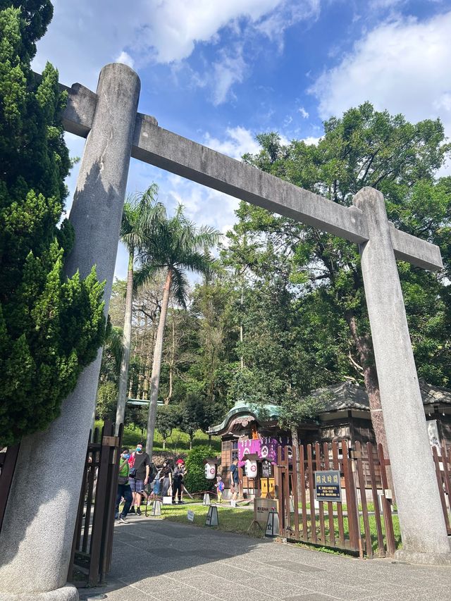 /今天玩什麼？/桃園忠烈祠暨神社文化園區⛩️｜台灣少數完美保留神社的地方 假日有市集可以逛 