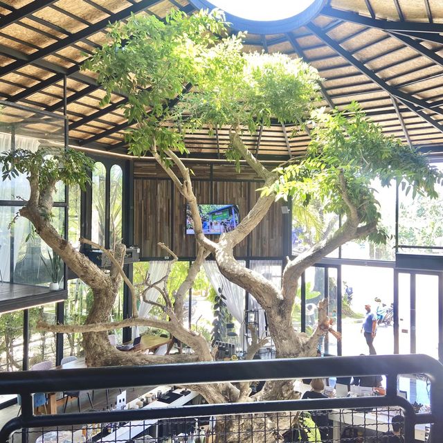 Made In Blue Cafe 