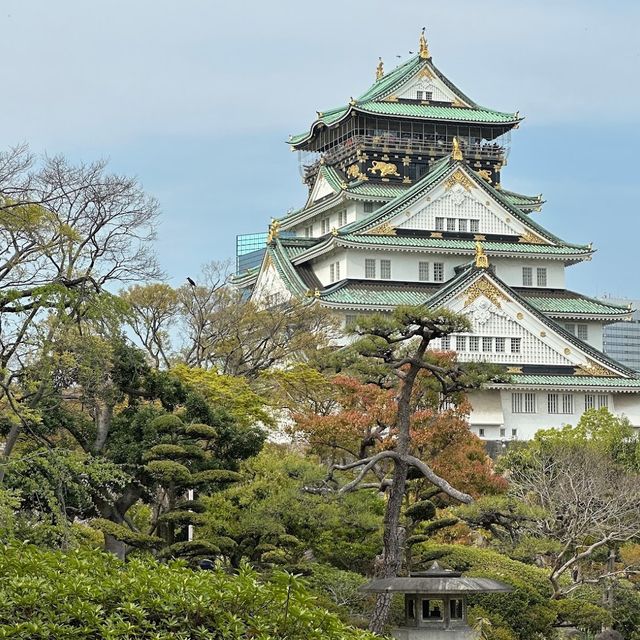 The impressive castle in Osaka