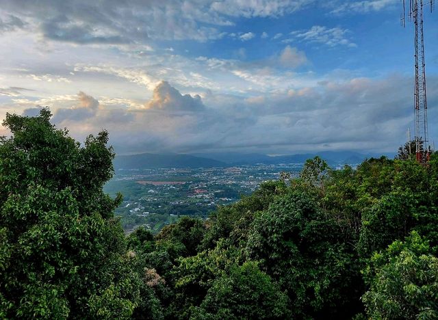 ชมวิวทะเลแบบพาโนรามา @ หอชมวิวเขาขาด ภูเก็ต