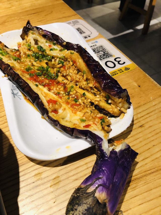 「平價串燒，會展中心站附近的木屋燒烤」