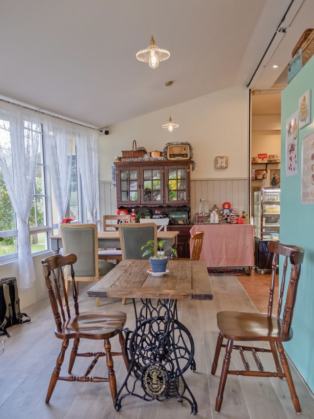 Bunny Hole Cafe บ้านโพรงกระต่าย