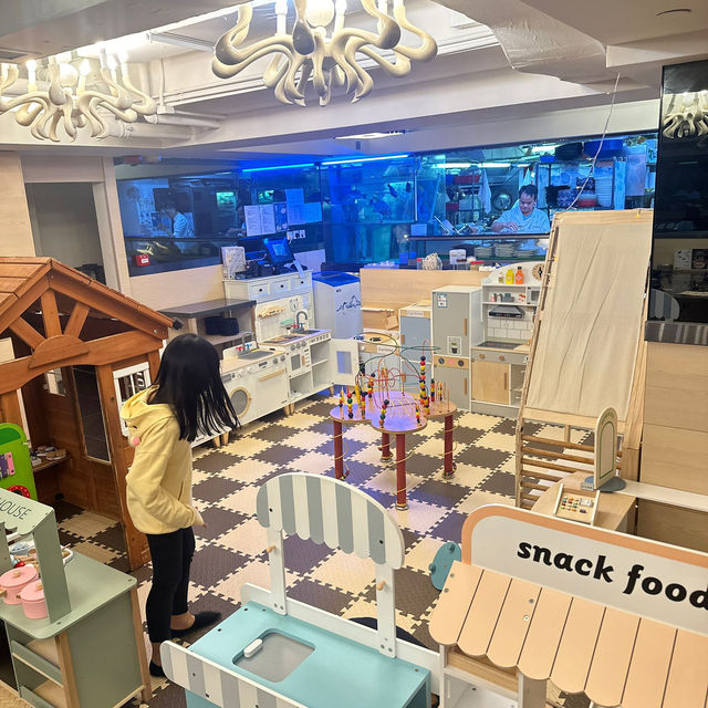 九龍城親子寵物友善餐廳～火鍋湯底超得！