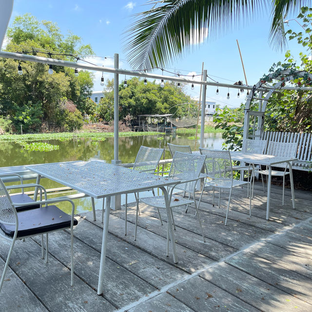 Triple 9 Cafe & Restaurant