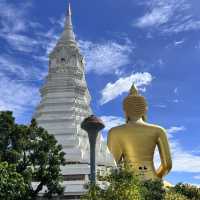 Getting enlightened at Wat Paknam Phasi Charoen Bangkok