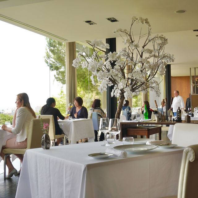 테이블에 앉는것만으로도 기분 좋아지는 리스본의 미슐랭 1스타 추천 레스토랑 - 일레븐 Eleven