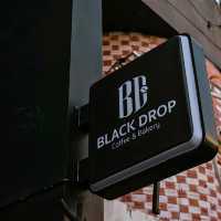 🥧Black Drop Coffee ร้านกาแฟที่มีเอกลักษณ์
