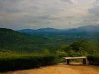 ชมพระอาทิตย์ที่ผาเก็บตะวัน